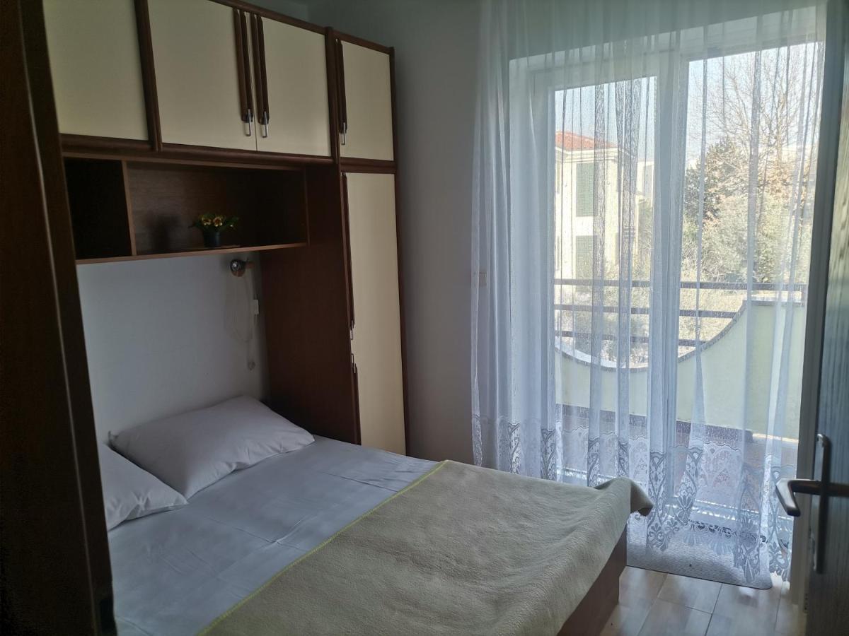 Apartments Petrica Malinska Exterior foto